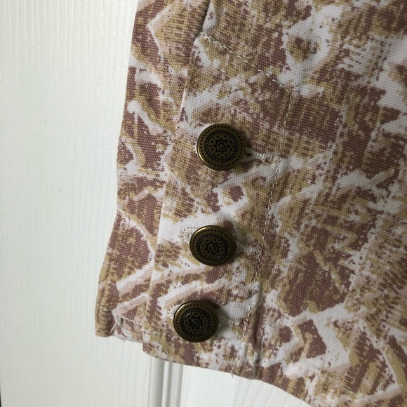 Capris - Picture 3 of 5